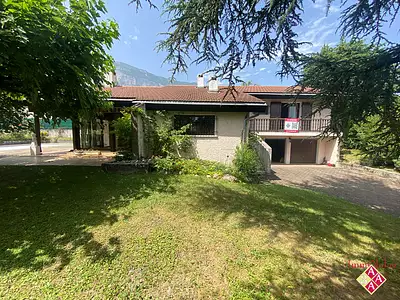 Maison, 169 m²