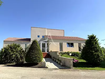 Maison, 271 m²