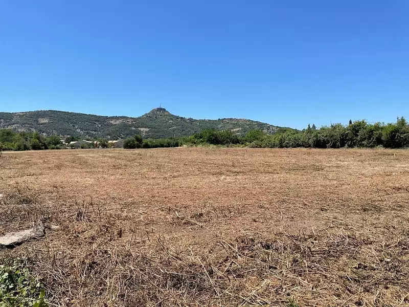 Terrain, 1 139 m²