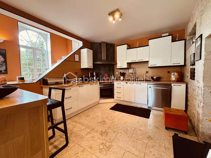 Maison, 201 m²
