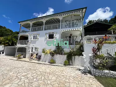 Maison, 330 m²