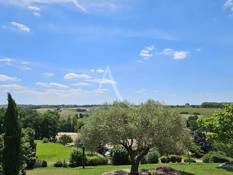 Maison, 310 m²