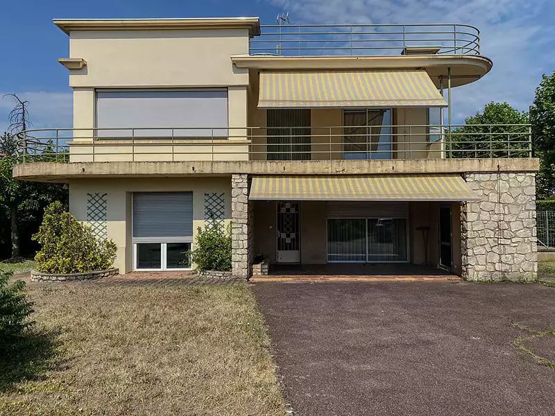 Maison, 240 m²