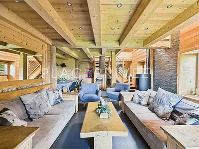 Maison, 704 m²