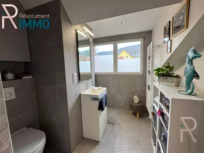 Immeuble, 244,16 m²