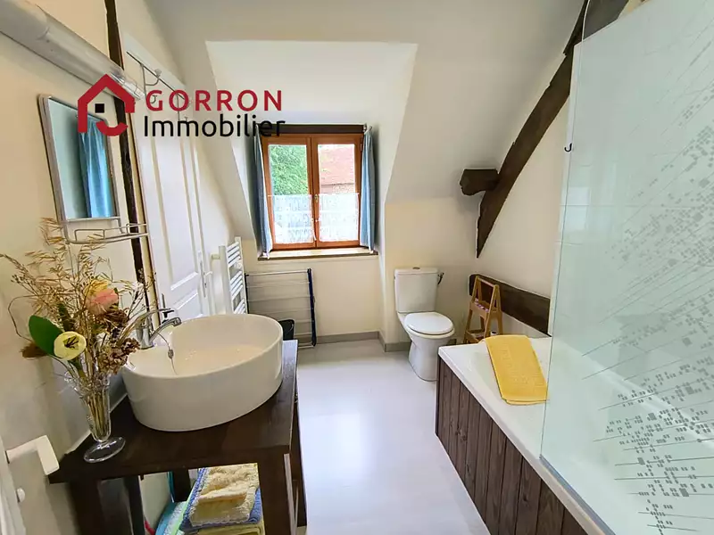 Maison, 248 m²
