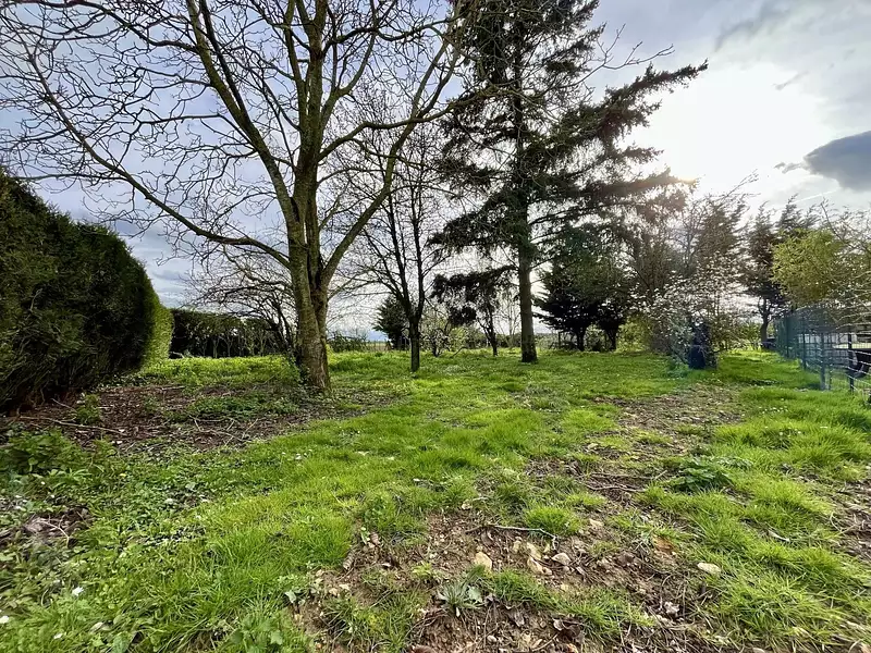 Terrain, 670 m²