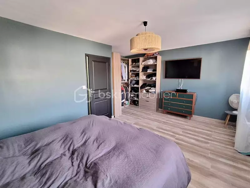 Immeuble, 300 m²