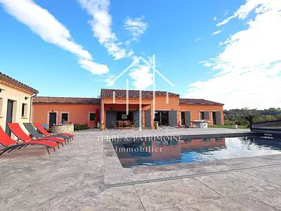 Maison, 176 m²