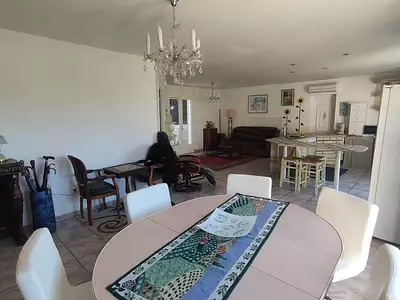 Maison, 167 m²