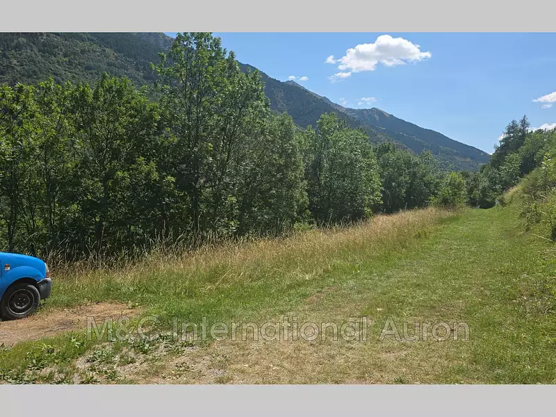 Terrain, 3 500 m²