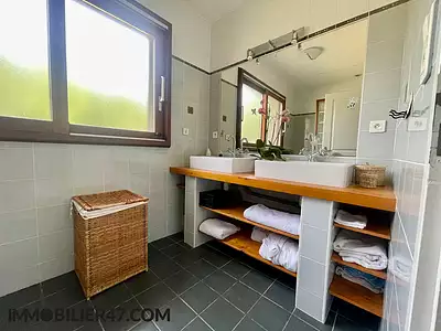 Maison, 250 m²