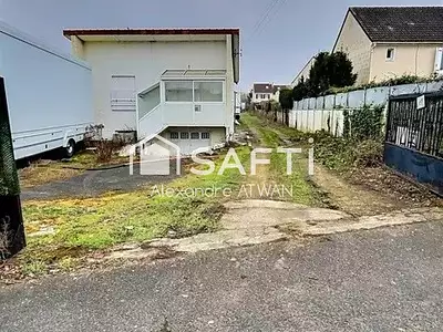 Terrain, 2 390 m²