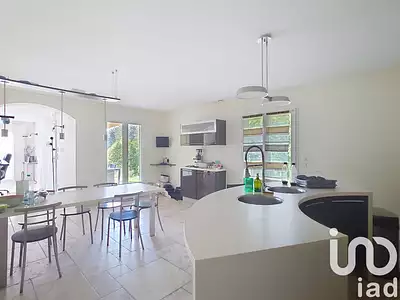 Maison, 220 m²