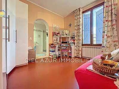 Maison, 180 m²