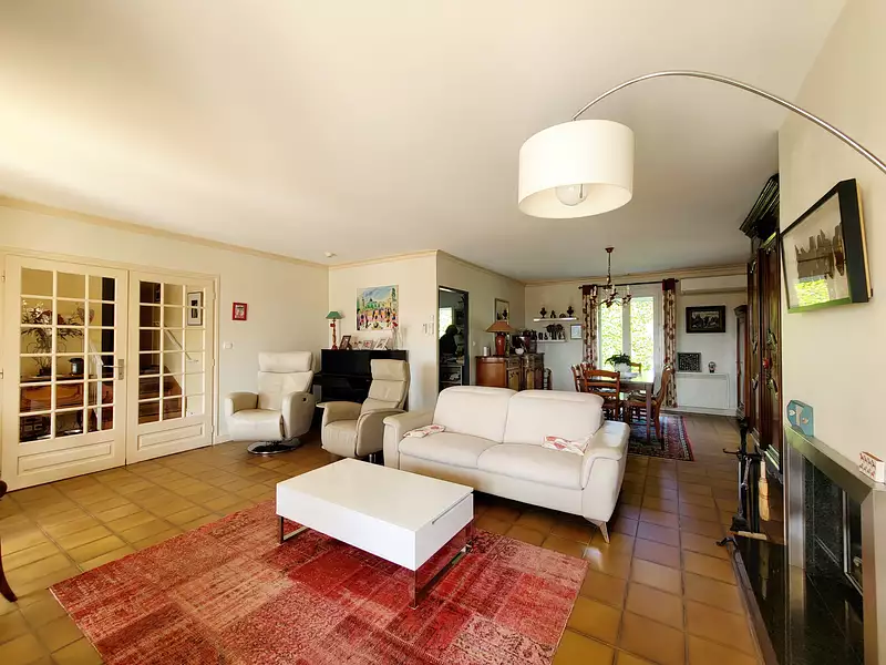 Maison, 218 m²