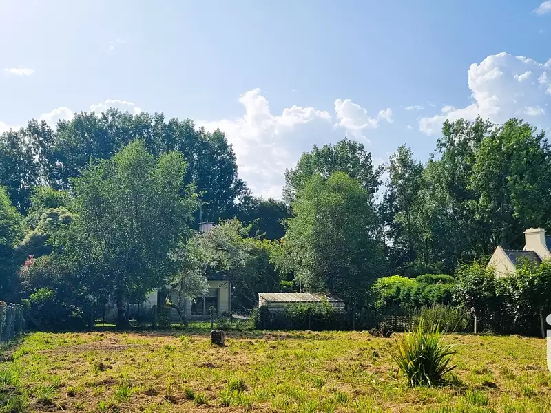 Terrain, 817 m²