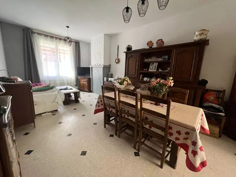 Maison, 99 m²