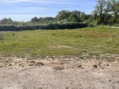Terrain, 817 m²