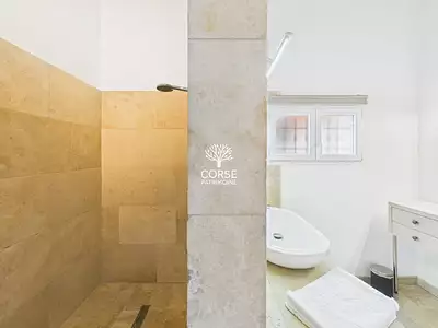 Maison, 325 m²