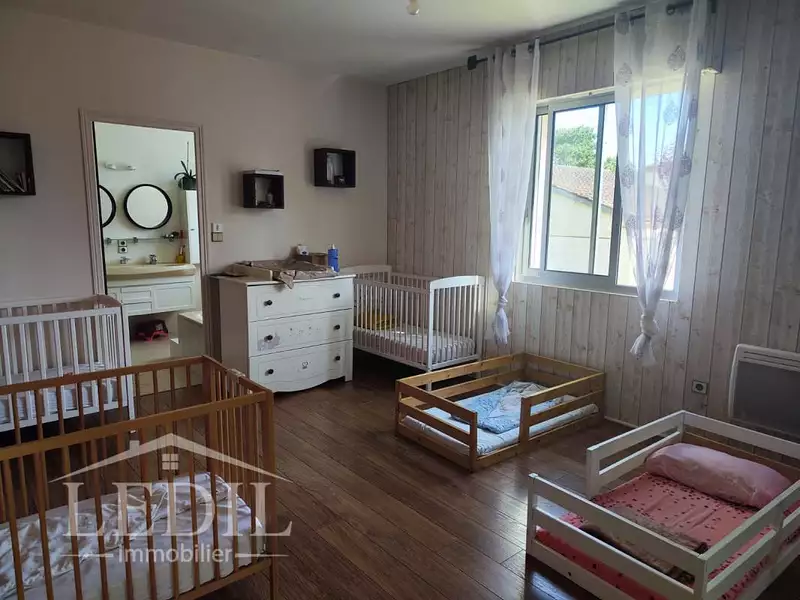 Maison, 200 m²