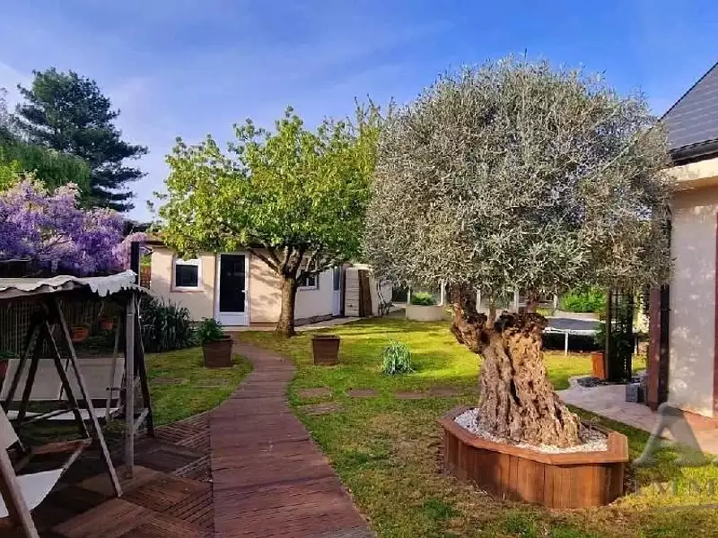 Maison, 185 m²