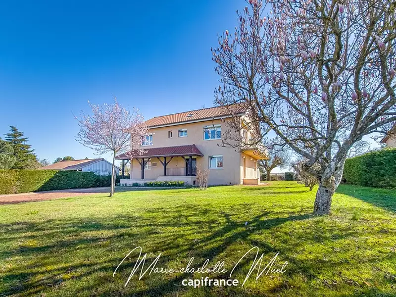 Maison, 174 m²