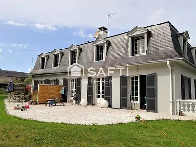 Maison, 285 m²