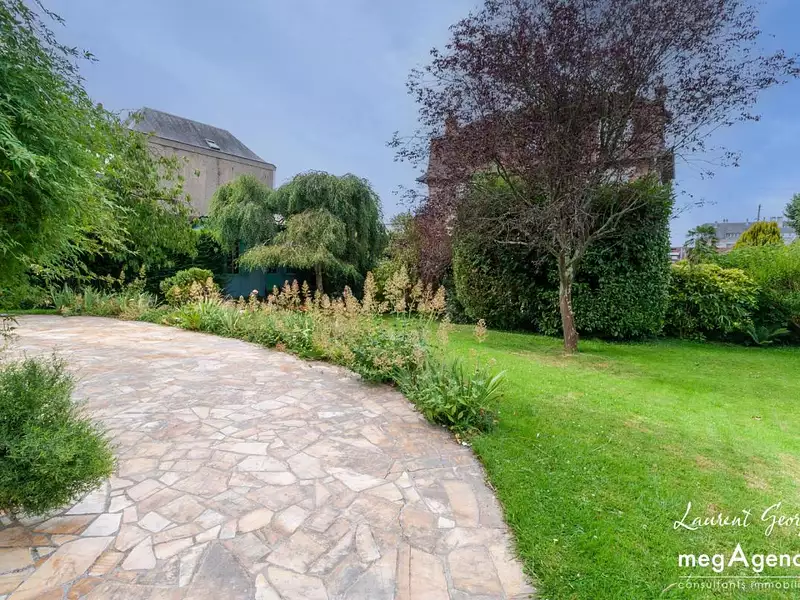 Maison, 176 m²