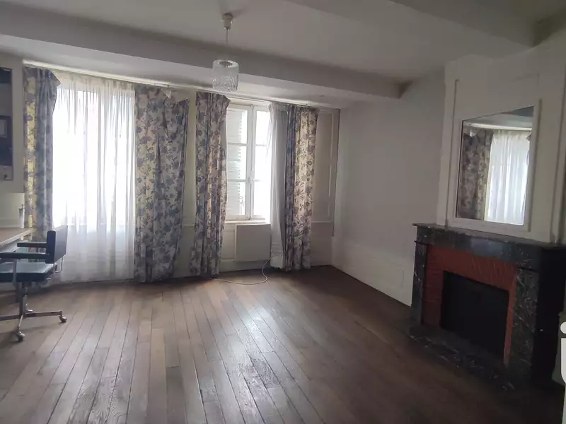Immeuble, 250 m²