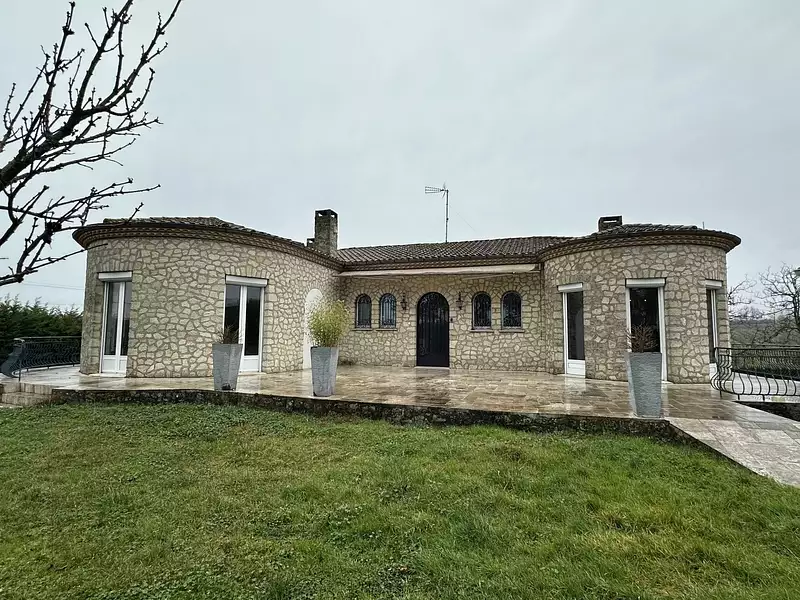 Maison, 283 m²