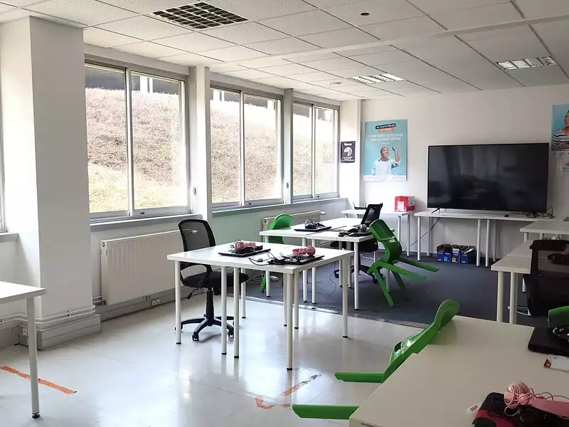 Divers, 300 m²