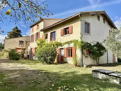 Maison, 319 m²