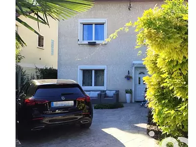 Maison, 111 m²