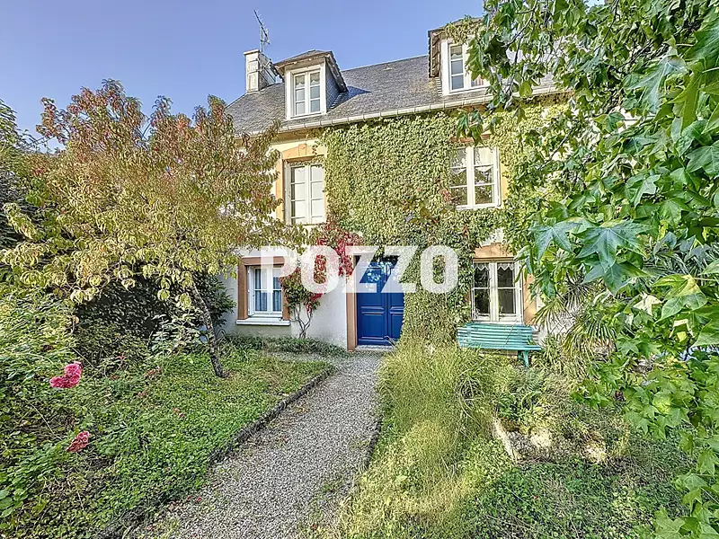 Maison, 263 m²