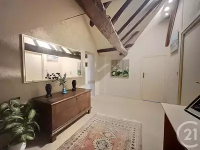 Maison, 255,6 m²