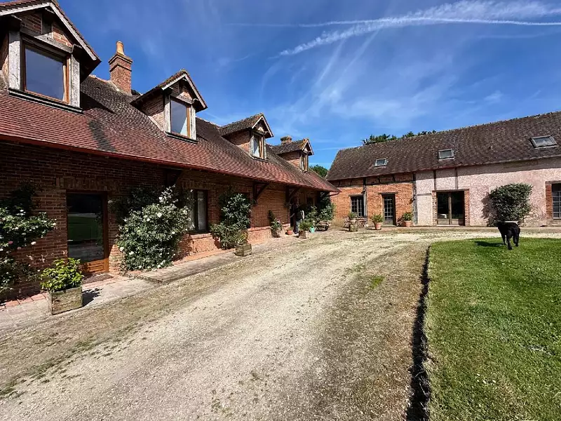 Maison, 240 m²