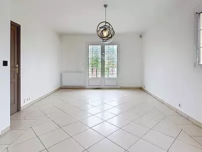1 150 € CC Appartement • 72 m² • 3 pièces • 2 chambres Neuilly-sur-Marne (93330)