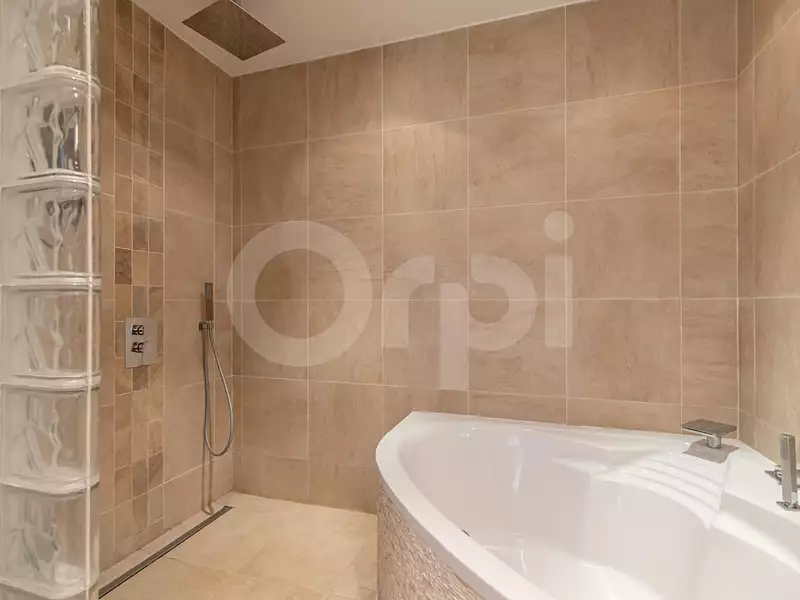 Maison, 195 m²
