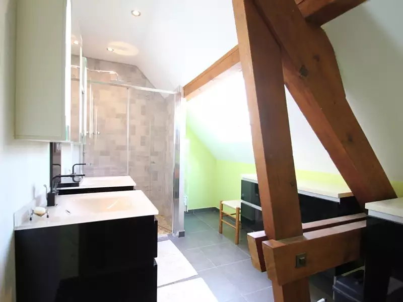 Maison, 256 m²