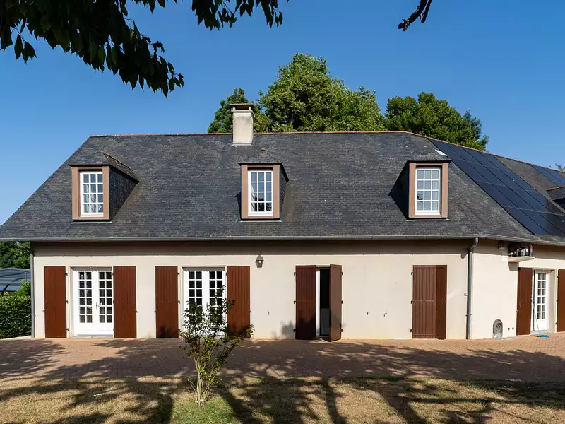 Maison, 325 m²