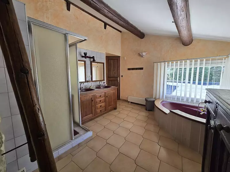 Maison, 275 m²