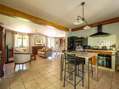 Maison, 166 m²