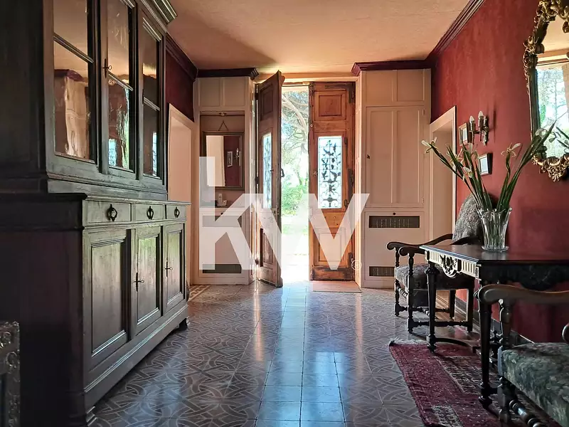 Maison, 381 m²