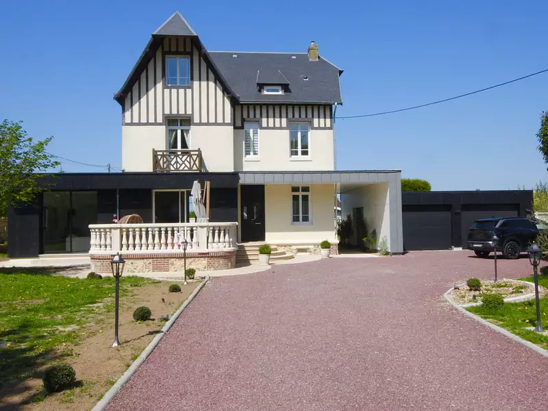 Maison, 215 m²