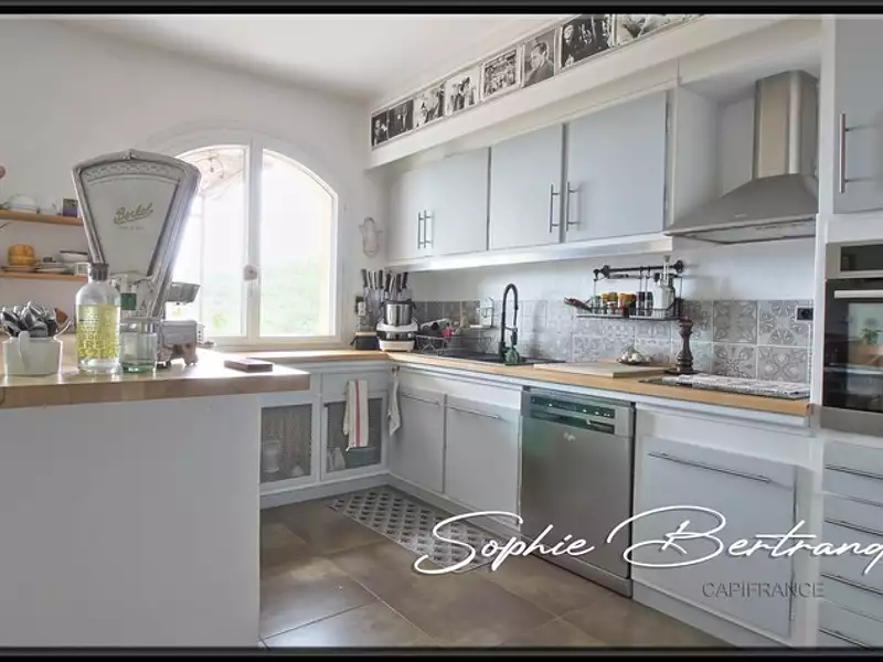 Maison, 236 m²