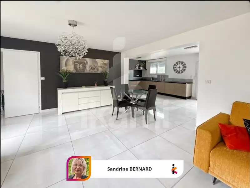 Maison, 161 m²