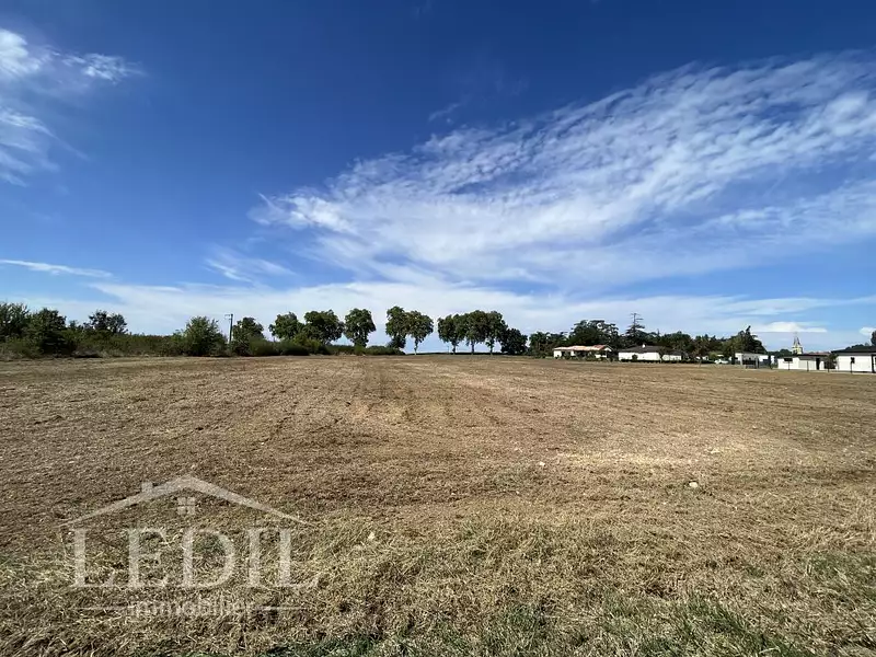 Terrain, 6 448 m²