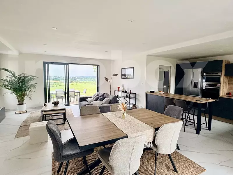 Maison, 106 m²