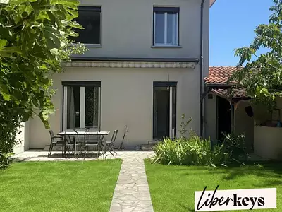 Maison, 93 m²
